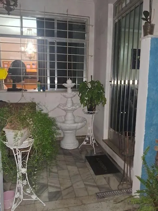 Casa 2 quartos Centro Bangu-1